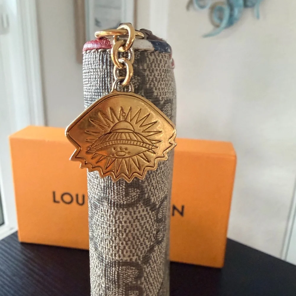 LE Gucci Multicolor Wallet Embroidered UFO Tiger - Picture 9 of 11